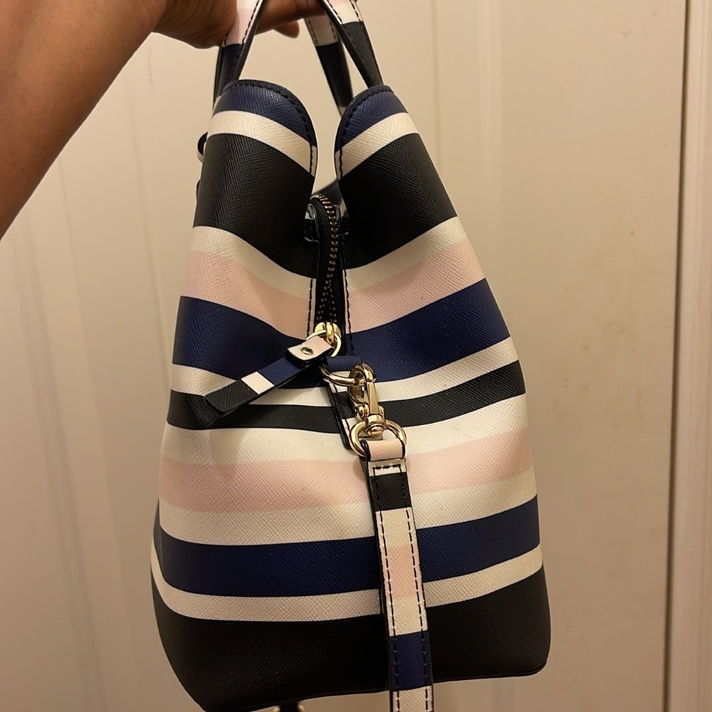 Kate Spade please check all picture of condition - Picture 15 of 17